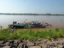 Kh&egrave;m Kong(Berges du M&eacute;kong)