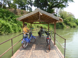 thadindeng &agrave; v&eacute;lo