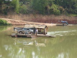 Thadindeng la rivi&egrave;re