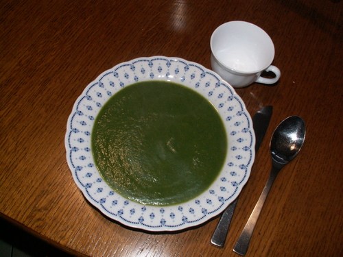 Une soupe aux herbes sauvages!